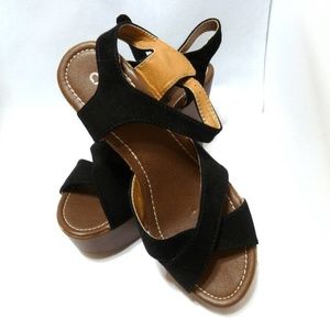 Cactus Black Platform Suede Sandals